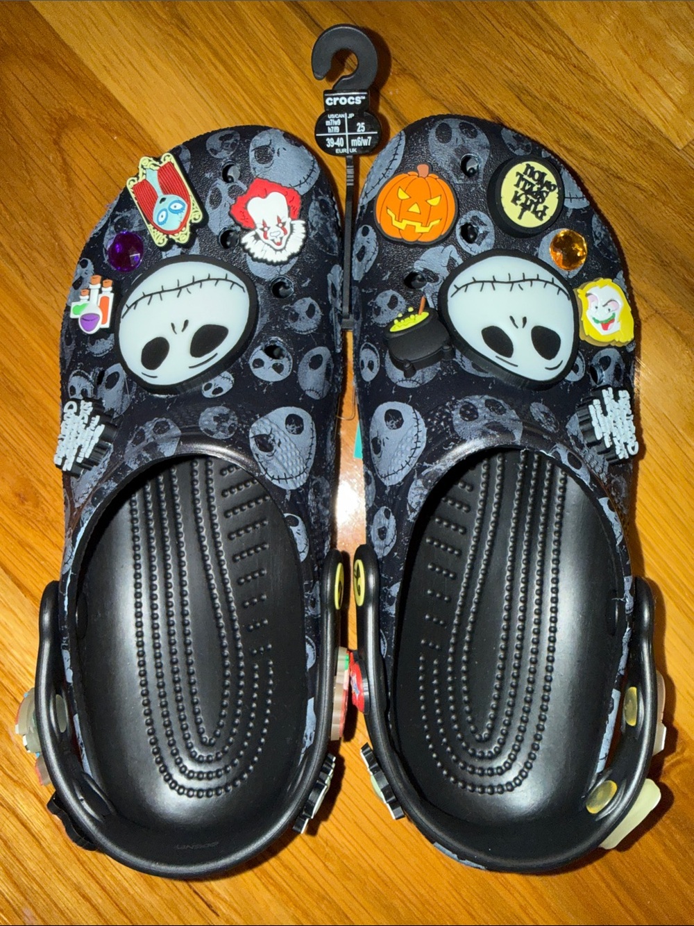 CROCS Jack Skellington Clogs with Charms - Picture 1 of 11